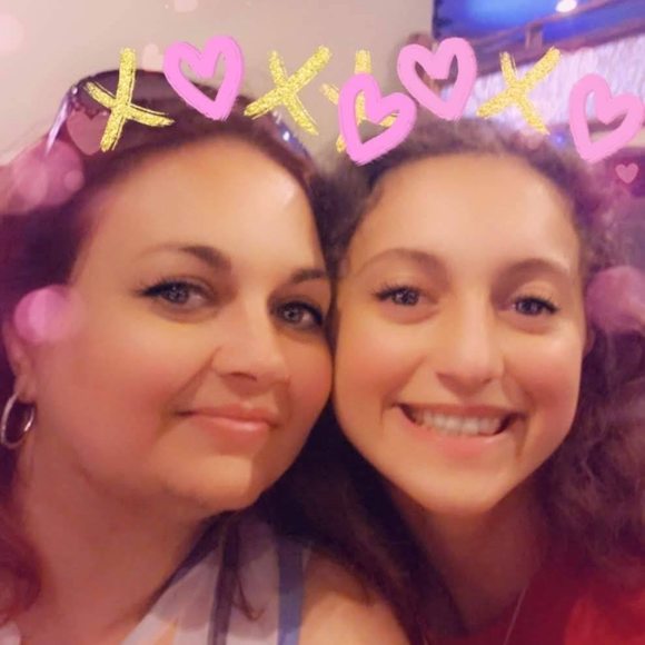 Meet your Posher, Danielle - Picture 1 of 1